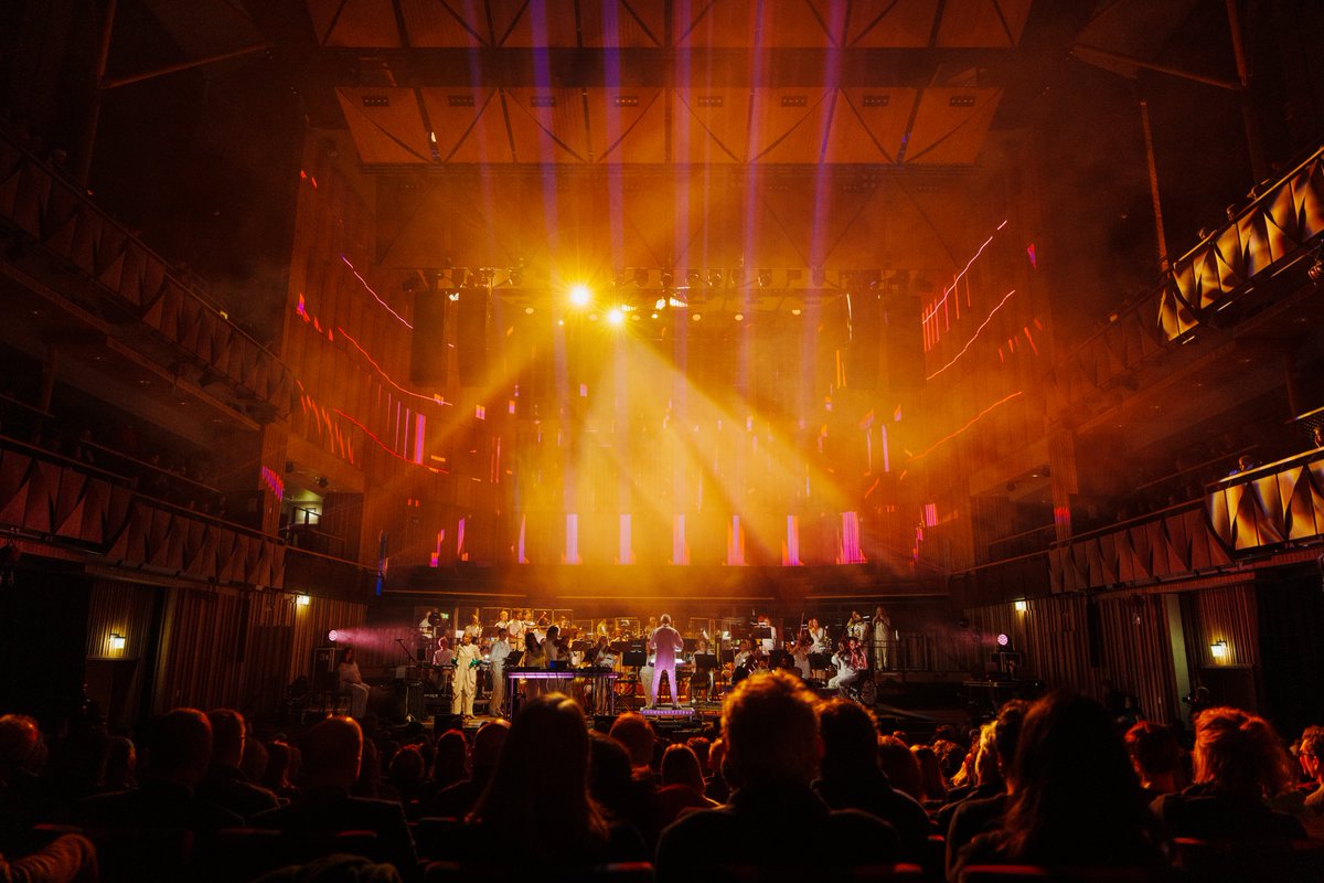 📣 Amazing job alert!

After the acclaimed reopening of our transformed venue in November 2023, we are now seeking a visionary Development Director to elevate our fundraising strategy and help shape the future of our venue.

Find out more and apply: bit.ly/4c8aCVx