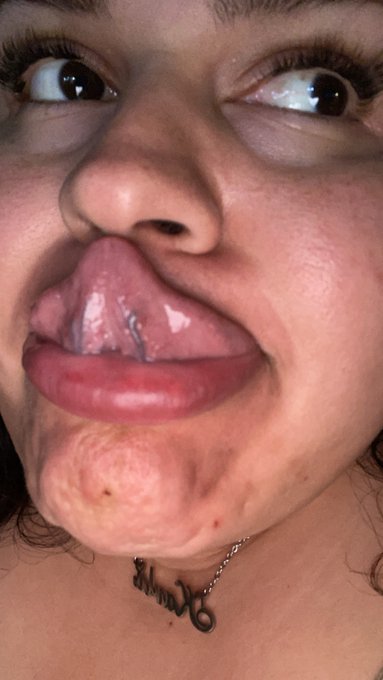 Did you know I can touch my nose with my tongue? 👅 https://t.co/msHHSe8UdG<a href="/tag/mvsales"class="tags"><span>#mvsales</span></a>