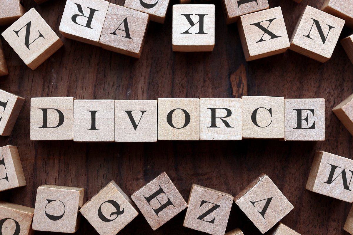 wardssolicitors's tweet photo. Facing a 'grey divorce'? Head of Family &amp; Divorce, Alison Bradley at Ward Solicitors explains how to make sure your 'grey divorce' is fair and why seeking specialist legal advice is so important.
https://t.co/Z8NAzl4qSx
#greydivorce #fairsettlement #specialistlawyer https://t.co/ceoxXQjkVX