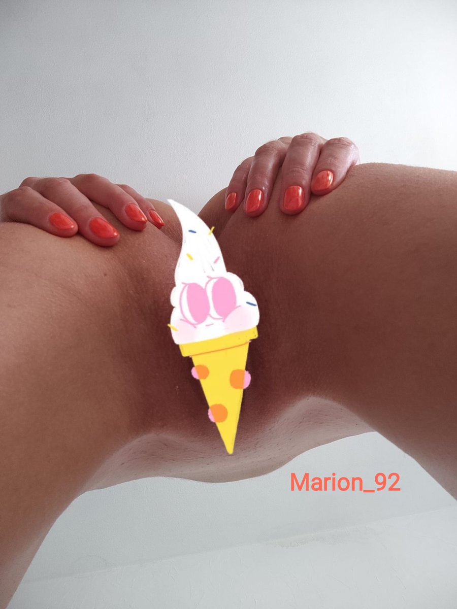 Excellent #jeudipussy à toutes et tous !

Qui veut manger une glace !? 🤭 🔥🍆💦

@Matt_Marion92 si tu peux rajouter un p'tit supplément chantilly...😏🤤

#exhib #hot #hotgirl #hotwife #amateur #sexeamateur #libertinage #pussy #sexymum #sexypic #nude #sexy #hotmum #pussypic