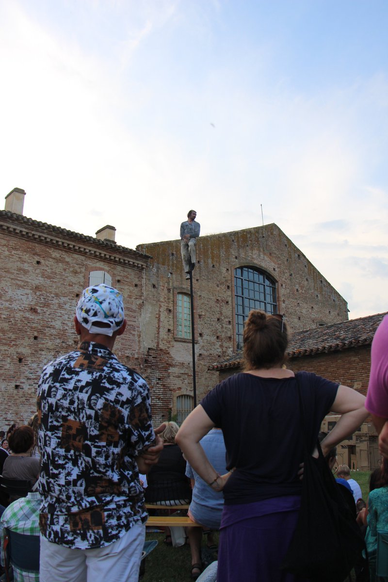 𝐀p𝐩o𝐫t𝐞z v𝐨t𝐫e c𝐡a𝐢s𝐞 2024 🥳
à l'Abbaye de Belleperche <a href="/tarnetgaronne82/">Département de Tarn-et-Garonne</a> 

📷Une belle sélection de photos grâce à laquelle vous pourrez revivre cette journée ou découvrir les 21 spectacles proposés.
A découvrir ici >> urlz.fr/rv5E