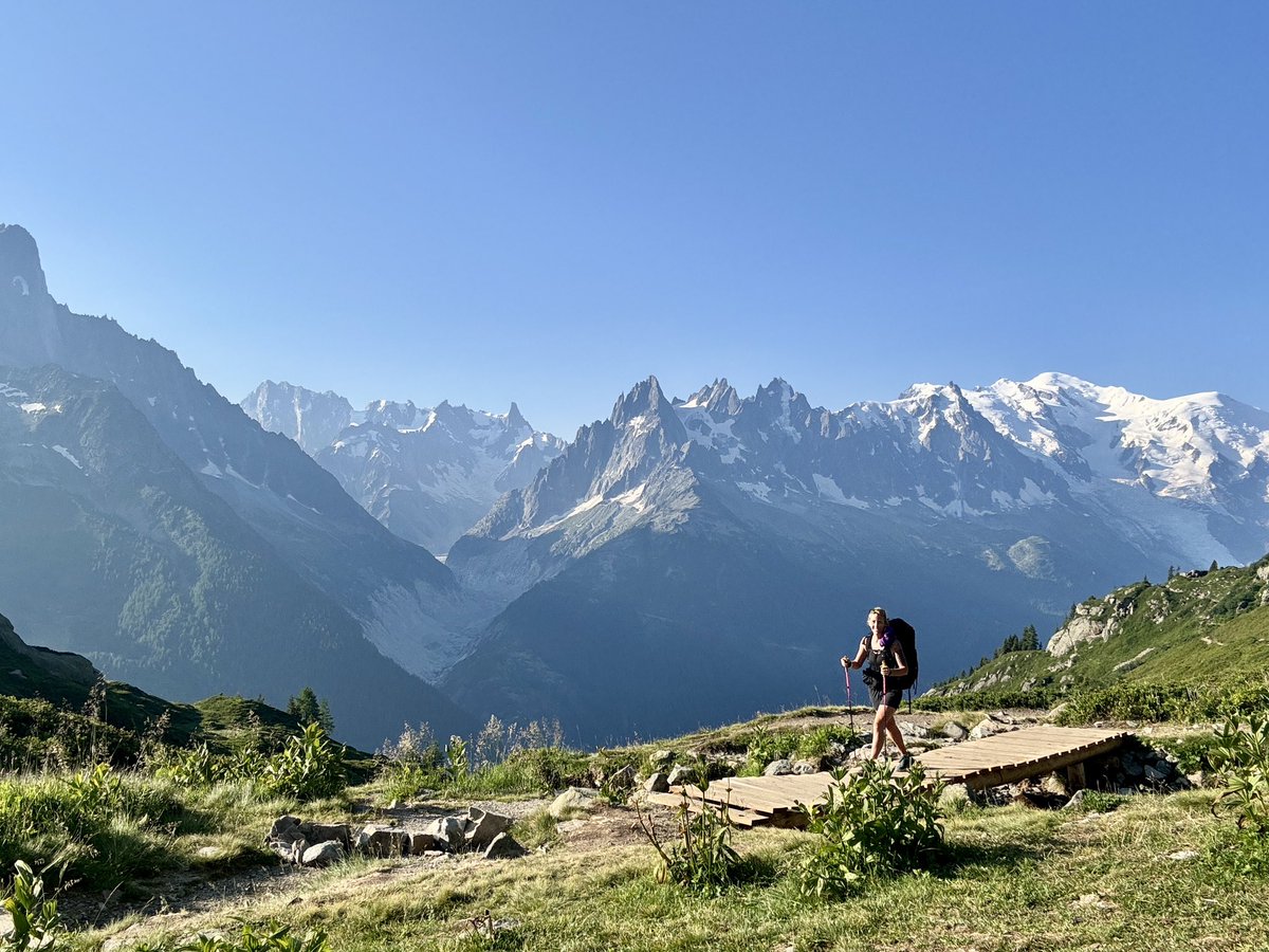 I DID IT! 🥾🏔️
Just finished the Tour du Mont Blanc in 8 epic days, camping under the stars every night! ⛺️✨
170km, 10,000m of ascent, through France, Switzerland, and Italy. One of the toughest challenges I've ever faced, but the rewards were absolutely incredible.
#TMB