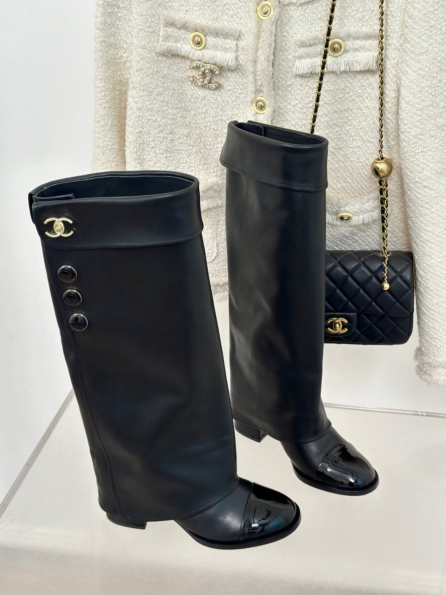 bag_shoes1688's tweet image. Global shipping✈️

#chanel #chanelshoes #chanelheels #chanelbag #shotbythreads #chanelboots
#loropiana #loropianafabrics #shoes #shoestagram #shoesforsale #heelslovers #sneakers #sneakersaddict  #casualstyle #sandal #sandalye #slippers #slippershoes #slipperstyle #shoeswholesale