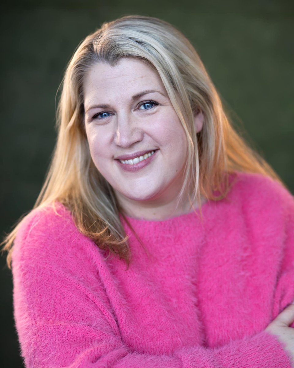 Kick starting off August with a nice THEATRE OFFER in for LIZZIE ROGAN (<a href="/LizzieRogers/">Lizzie Rogan</a>)! 🎭