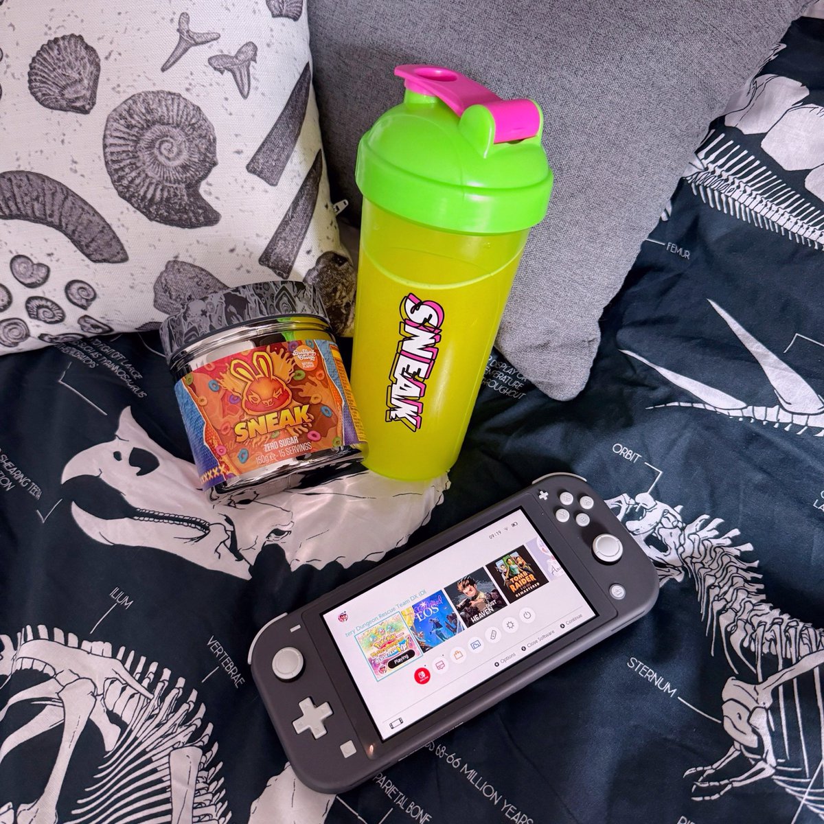 _Eleeloo_ tweet media