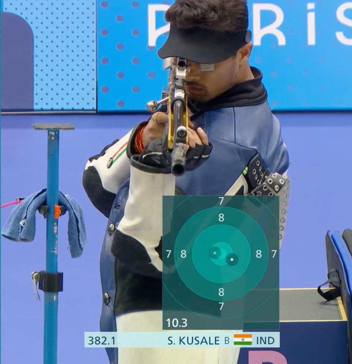 RoflGandhi_'s tweet photo. Marathi Mulga Swapnil Kusale from Kolhapur gets bronze 🥉in 50mtr rifle 3P event. He is a TTE in Indian Railway. 

Indian Tally 🇮🇳  3 Bronze 

#ParisOlympics2024 https://t.co/NJ7PF2caKS