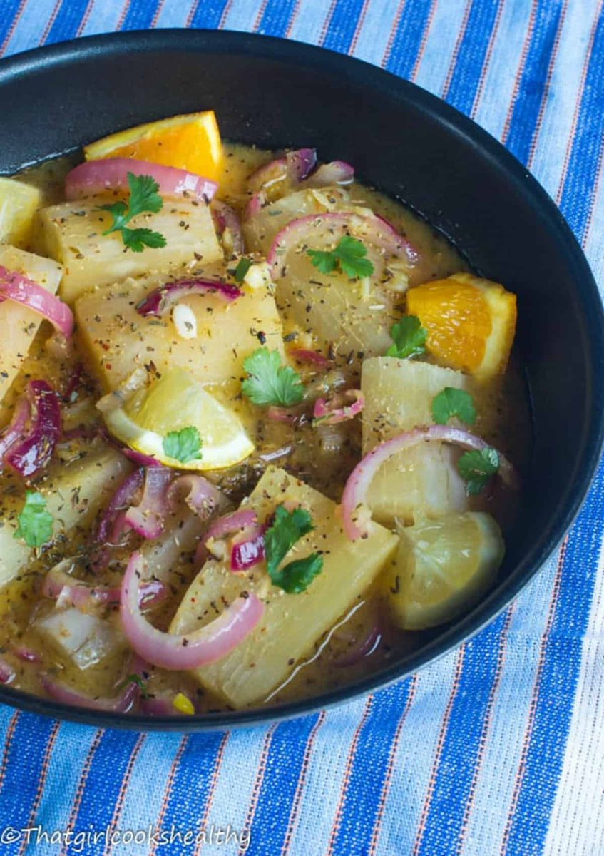 If you love Cuban cuisine, then you definitely don't want to miss out on some yuca con mojo. This side dish consists of cassava (yuca) that is boiled until tender then simmered in a garlic zest infused citrus sauce buff.ly/2xevBpf