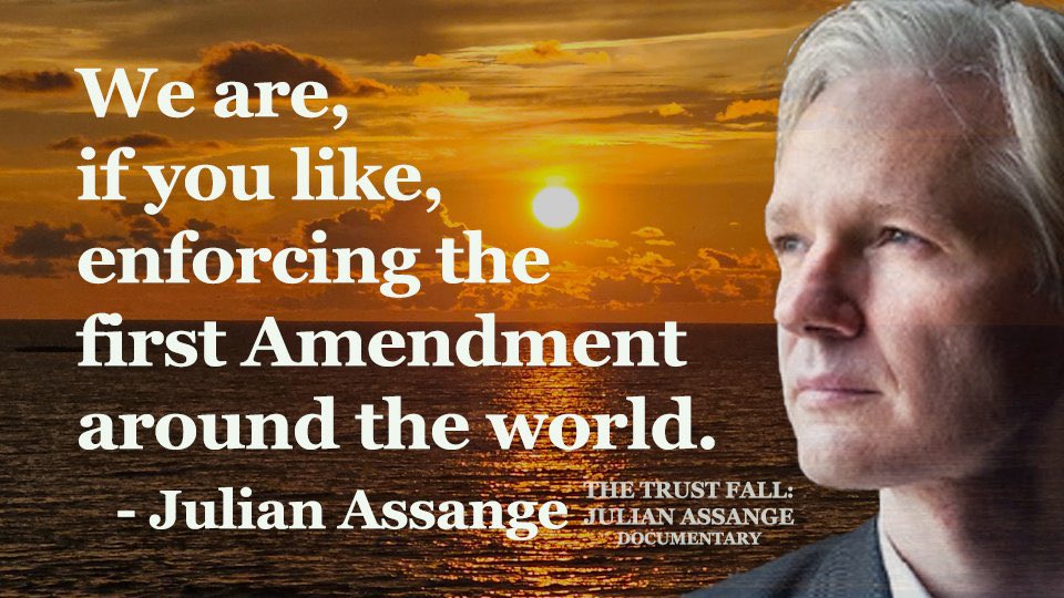 Free Assange Bologna tweet media
