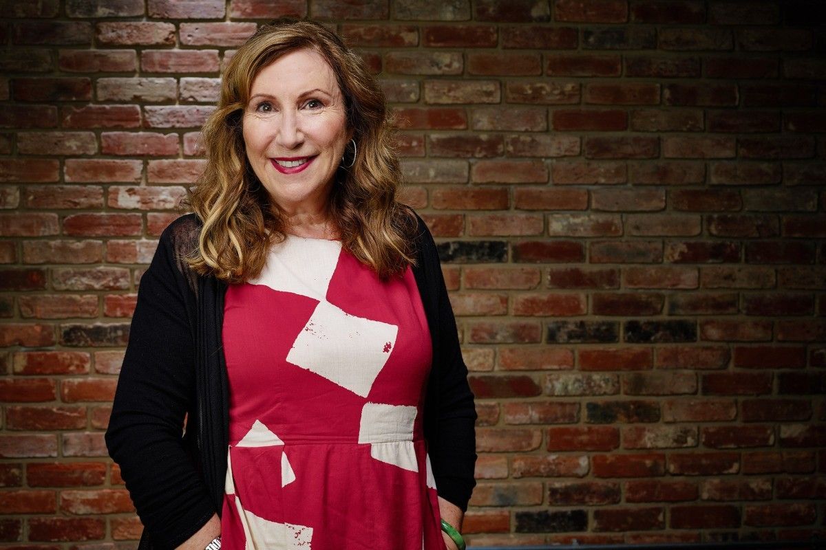 Get Into Theatre (@getintotheatre) on Twitter photo Writers based in Yorkshire & the Humber!
Check out the Kay Mellor Fellowship 2025! The Fellow will get a £10,000 bursary and a place with @BBCWritersroom, whilst working with the <a href="/LeedsPlayhouse/">Leeds Playhouse</a> and <a href="/RollemProdCo/">Rollem Productions</a> on a script.
Apply by 30 August, 10am: buff.ly/46pBi2Y Writers based in Yorkshire & the Humber!
Check out the Kay Mellor Fellowship 2025! The Fellow will get a £10,000 bursary and a place with @BBCWritersroom, whilst working with the <a href="/LeedsPlayhouse/">Leeds Playhouse</a> and <a href="/RollemProdCo/">Rollem Productions</a> on a script.
Apply by 30 August, 10am: buff.ly/46pBi2Y