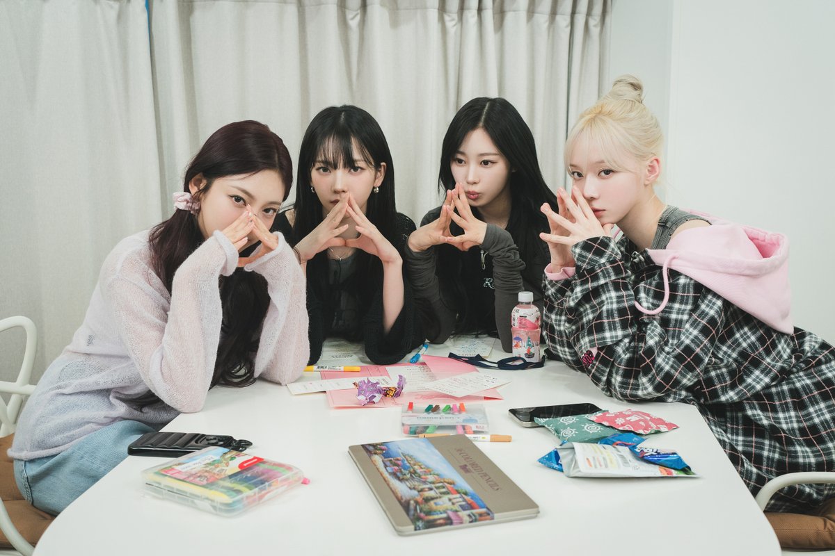 aespa_official's tweet photo. 우리의 친목도모는 계속될 거니깐~ 😉

https://t.co/holtaeM2om

#aespa #æspa #에스파
#aesparty #에스파티 https://t.co/D5hS5MiqC8