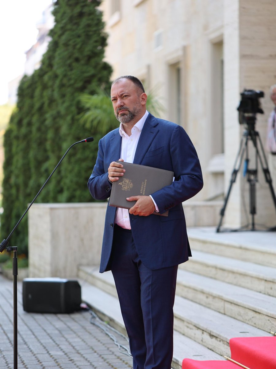 Lajm i mirë për Pushtetin Vendor: 

1.Rritëm ndjeshëm pagat 
2.Ristrukturojmë organzimin e bashkive 
3. Unifikuam nivelet min dhe max të pagave në të gjitha bashkitë. Shërbime më të mira për qytetarët dhe shpërblim dinjitoz për profesionistët