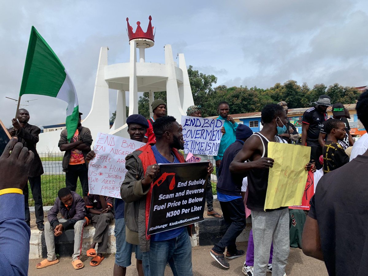IamSocialMallam's tweet photo. Old Airport Junction 
Jos, Plateau state 
#EndBadGovernanceInNigeria 
#EndBadGovernace 
#EndBadGovernanceInNig 
#EndBadGovernance https://t.co/Juk58QbwUU