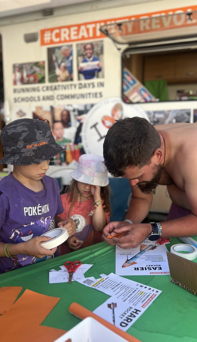 ST3AMCo's tweet photo. @michael_merrick #CREATIVITYisGREAT BRITAIN 🇬🇧
We love our festivals…
A celebration of our creativity, our communities and our country
Of what makes us humans
Our art
And how #ArtConnects
5 down - 5 to go on #OurSummer24 UK tour
Next stop #Emley24 in Yorkshire this Saturday https://t.co/2pBHv7cdaB