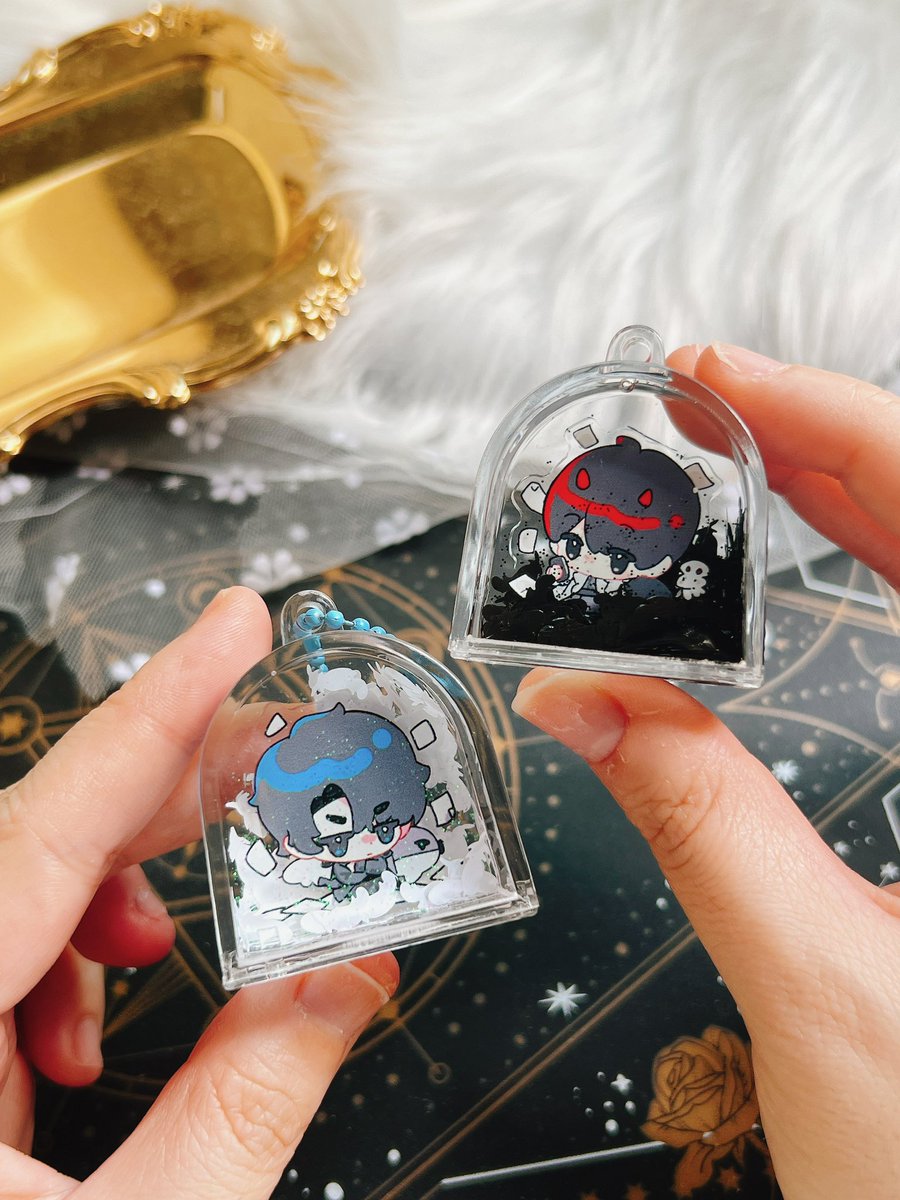 lushiette's tweet photo. Black and white feather ORV charms 🪽 🖤 https://t.co/KAE5lMESRO