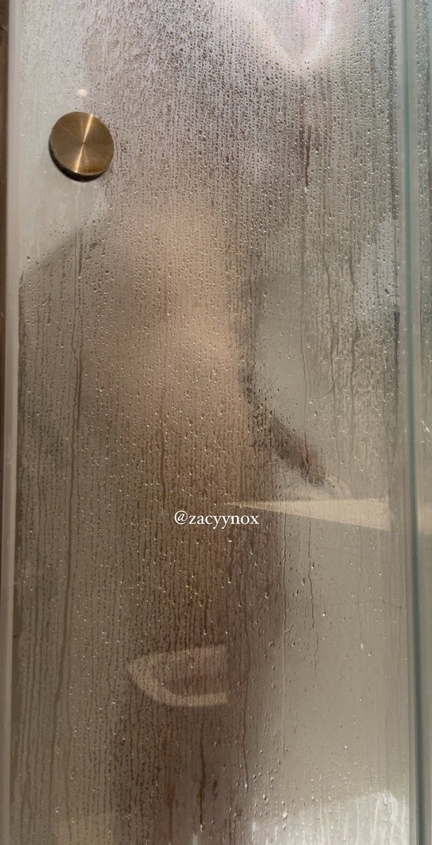 Zacyynox tweet media