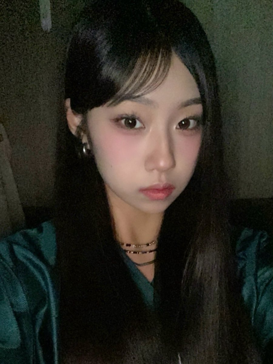 jungeunlomll's tweet photo. ah ok https://t.co/DOt5m0WUca