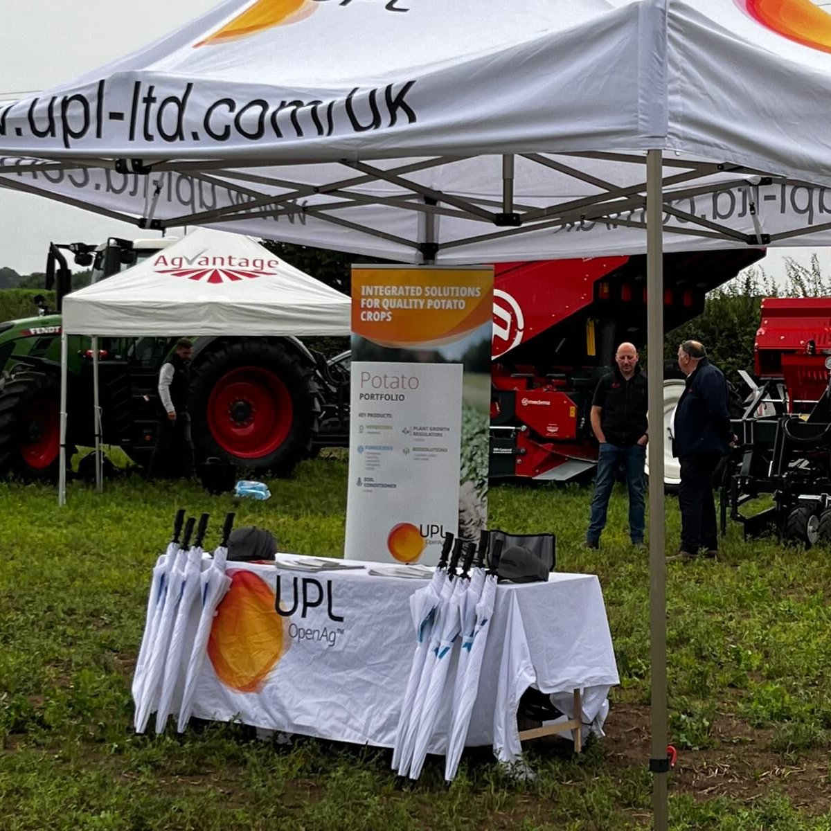 UPL Corp United Kingdom (@uplcorp_uk) on Twitter photo It's #YorkshireDay and the UPL brollies are very much needed this morning at <a href="/wcmpots/">Whole Crop Marketing</a> βοΈ If you're planning on attending the Open Day today, drop by our stand, say hello and check out our trial plots. π₯
#UPL #NPP #agronomy #potatofarmers It's #YorkshireDay and the UPL brollies are very much needed this morning at <a href="/wcmpots/">Whole Crop Marketing</a> βοΈ If you're planning on attending the Open Day today, drop by our stand, say hello and check out our trial plots. π₯
#UPL #NPP #agronomy #potatofarmers