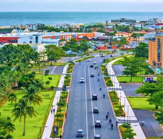 Yorubaness's tweet photo. Happy Independence Day to the Republic of Benin ♥️🇧🇯 https://t.co/4gCDNMYzXe