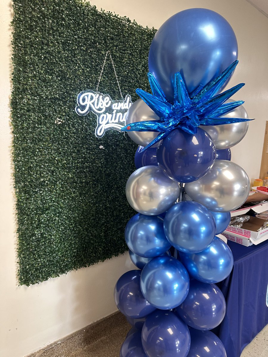 CieastDallas's tweet photo. It’s rise and grind time at CI East! 🌟 Grateful to be on this journey another year. Special guests: Excell Electric and our newly hired students. 
#riseandgrind
#cieastthebest
#theynotlikeus
#grateful
@Alvarenga_DISD 
@DrBrianLusk https://t.co/ufcgfKT7OF