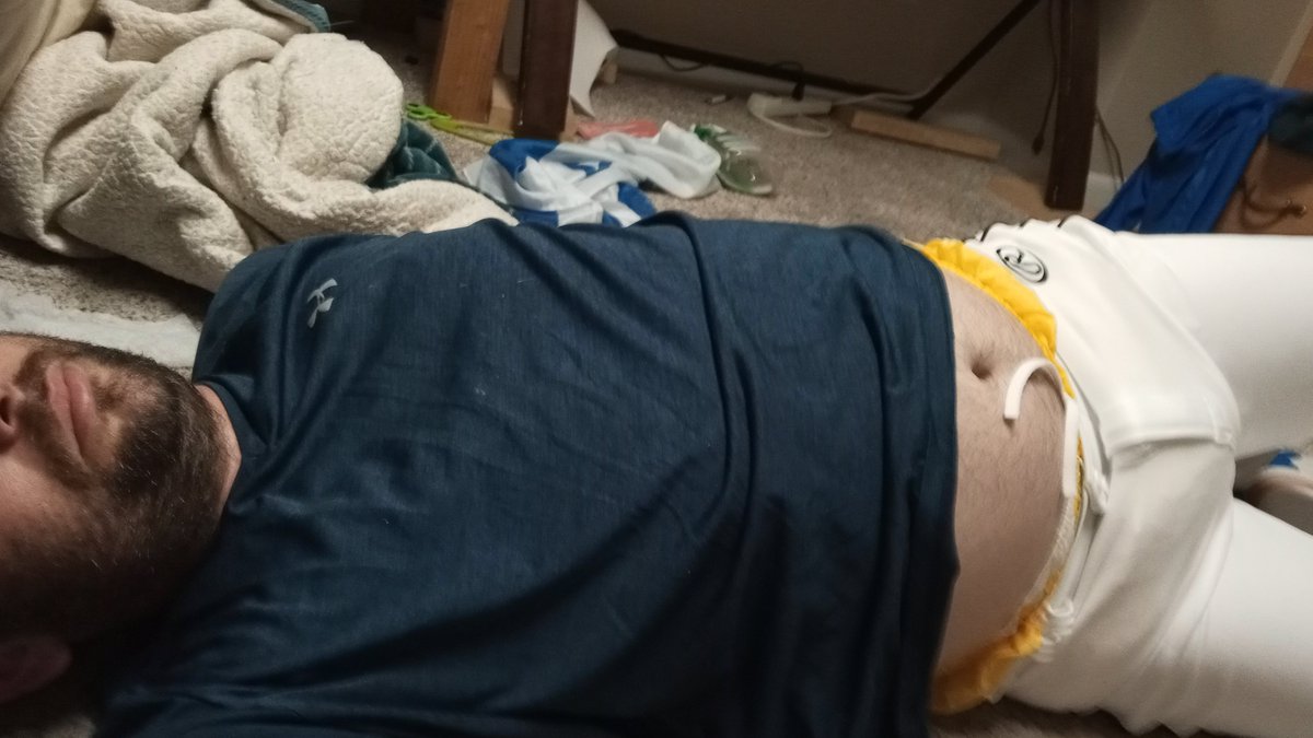 dlmsu2012's tweet photo. Padded #abdl #baseballpants #diaper https://t.co/pad9948SkO