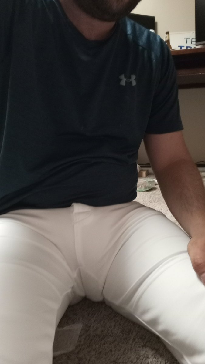 dlmsu2012's tweet photo. Padded #abdl #baseballpants #diaper https://t.co/pad9948SkO