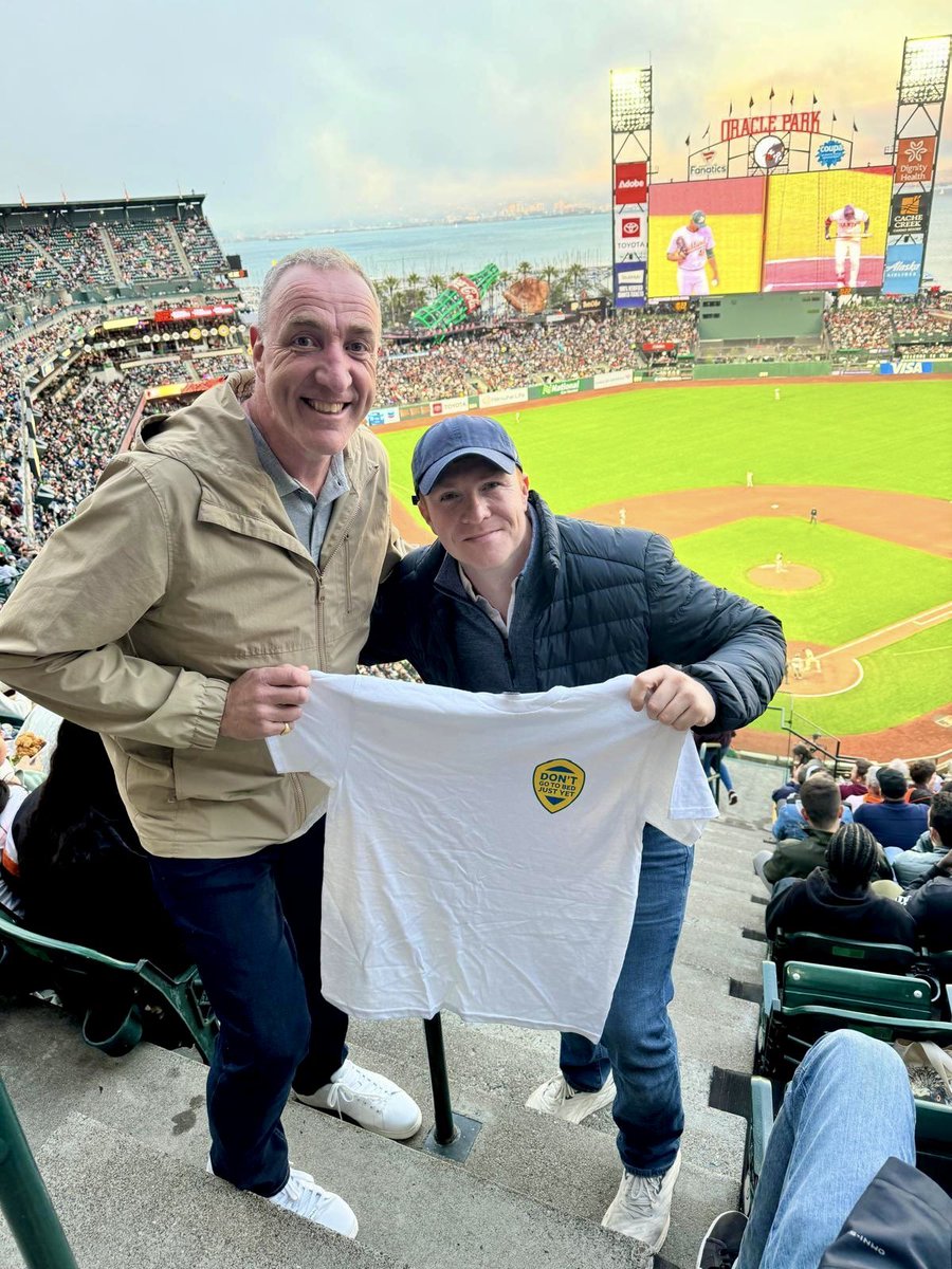 Great evening at <a href="/SFGiants/">SFGiants</a> baseball with BBC’s <a href="/apopey/">Adam Pope</a>. Thanks for the #DGTB t-shirt!