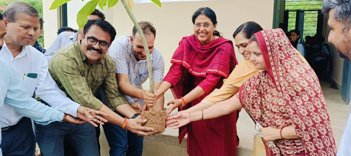 GPManadar's tweet photo. के त्वरित निस्तारण हेतु आवश्यक निर्देश दिये||
@Dmsirohi @Moolendra_ #हरियालो राजस्थान https://t.co/rT8sXNwPiq