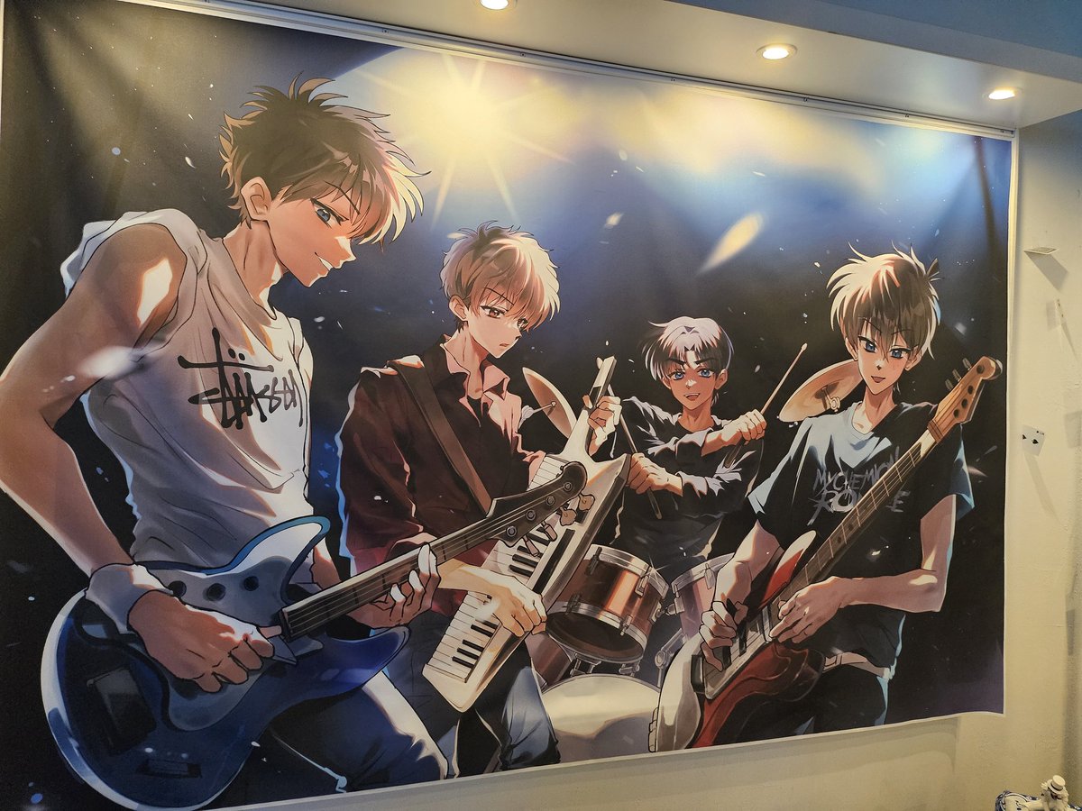 hirose_ak's tweet photo. #34z_on_the_ROCK #일이_삼사_둥둥둥둥
휀걸체험하고 왔어요. 카페가 지하로 내려가서 진짜 홍대 공연장 같았어요.
엽서 구매하고 덤으로 온 쿠키도 귀여움! 
보컬이 신이치인 것도 웃겼어요.
생구님 만화처럼 사건이 발생하다. 정말 마지막 공연이구나 https://t.co/it2FOm8T8w