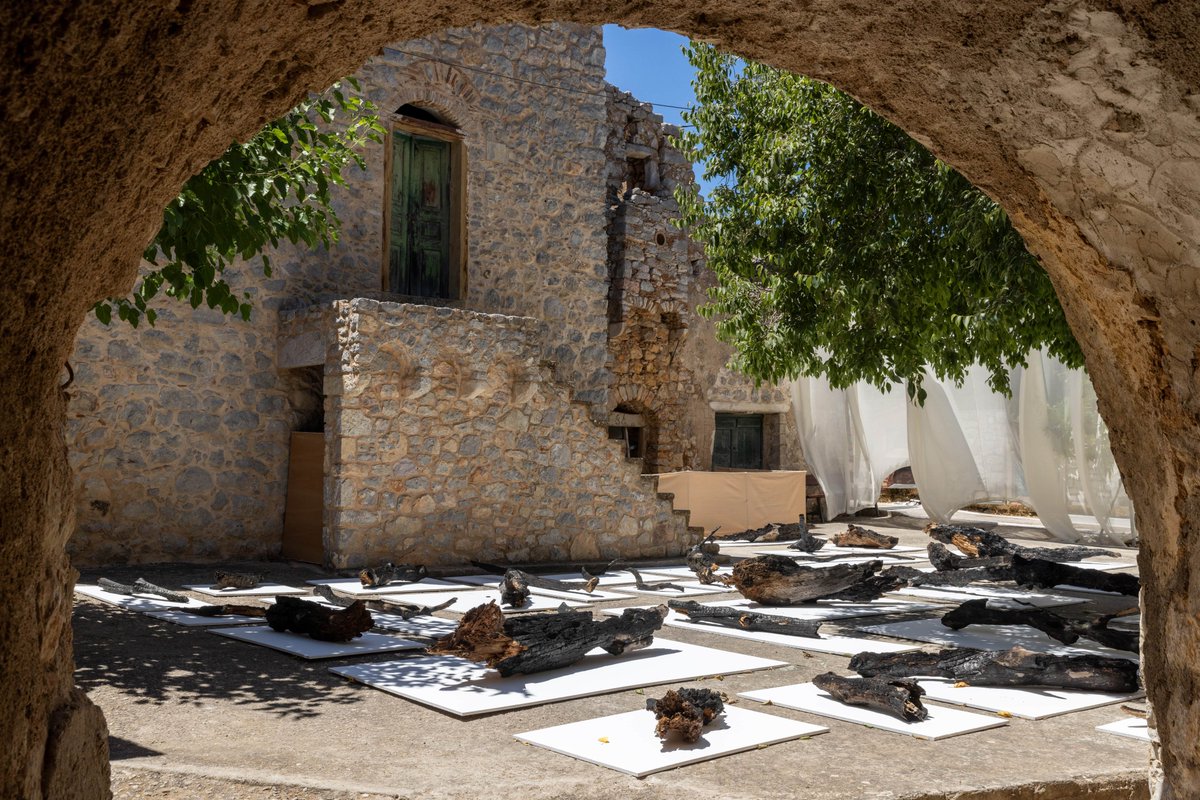 #NEONgrants | DEO, the 1st contemporary art organisation in Chios, presents the large-scale public art exhibition, My Dreams Were Dashed Against Your Walls at the medieval settlement of Vessa, Chios. Curated by Akis Kokkinos. Supported by <a href="/neongreece/">NEON Organization</a> 
More neon.org.gr/en/exhibition/…