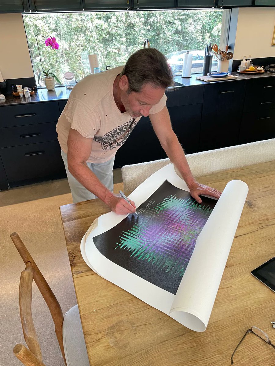 Soundwaves Art (@soundwaves_art) on Twitter photo Soundwaves x <a href="/thexfiles/">The X-Files</a> š½š½
We worked with <a href="/davidduchovny/">David Duchovny</a> and <a href="/GillianA/">Gillian Anderson</a> to turn the sound waves of the iconic theme song into artworks! The duo will be autographing each one ordered and all the profits will be donated to charity.
You can get one here: soundwavesartfoundation.com/collections/th⦠Soundwaves x <a href="/thexfiles/">The X-Files</a> š½š½
We worked with <a href="/davidduchovny/">David Duchovny</a> and <a href="/GillianA/">Gillian Anderson</a> to turn the sound waves of the iconic theme song into artworks! The duo will be autographing each one ordered and all the profits will be donated to charity.
You can get one here: soundwavesartfoundation.com/collections/thā¦
