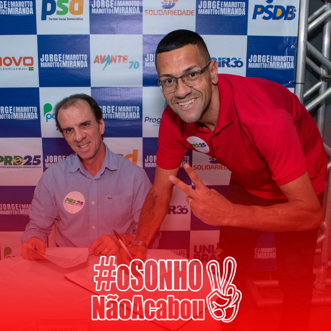 vereadorvinny's tweet photo. Dia de tbt, né?
Tbt de quando oficializei minha candidatura a vereador da nossa querida Mesquita. Um momento especial que marcou o início de uma nova jornada pelo futuro da nossa cidade! ❤️🚀✌🏽
#osonhonãoacabou #famíliamiranda #prd25 https://t.co/2KXwB4fmJX