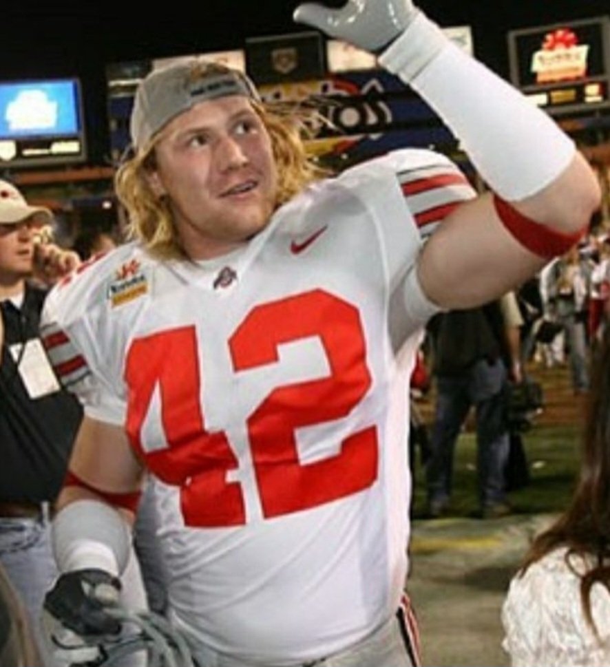 bucknut_ts306's tweet photo. @TomAClock Good Buckeye morning Ohio State Fans! It's a great day to be a Buckeye and honor a Buckeye! Especially this man! Happy birthday to @Bcarp3 "the General" Bobby Carpenter! Only 121 days until That Team Up North! #GoBucks #TheGame https://t.co/GyZSAdka8s