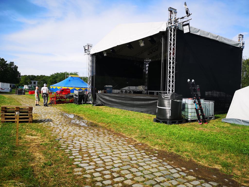 ud_stuttgart's tweet image. Bald wird&apos;s hier voll. Und laut. #udstgt