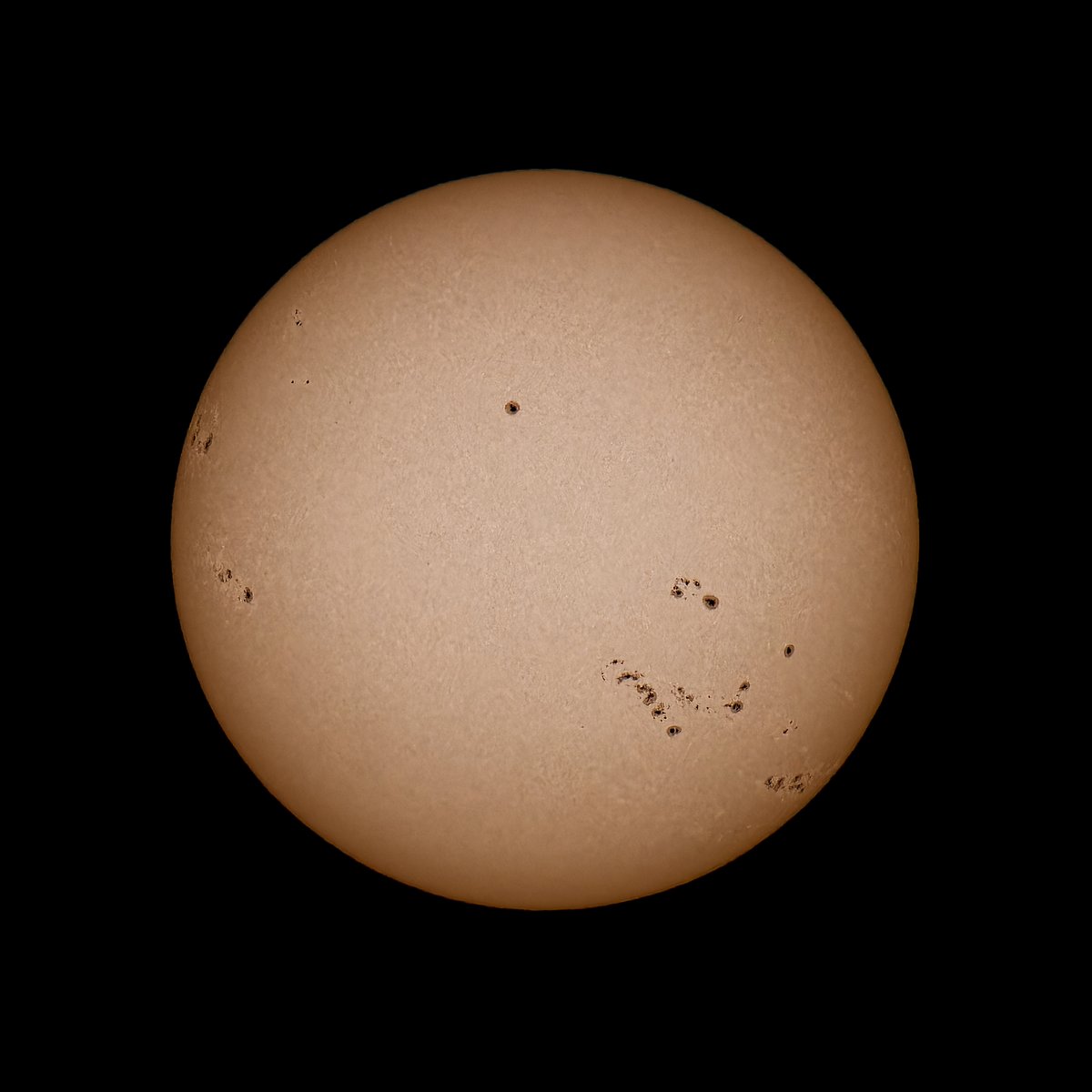 astrohans's tweet photo. #Sonne mit #Sonnenflecken 31.07.2024 20:09MESZ https://t.co/6KEfFVgeEG