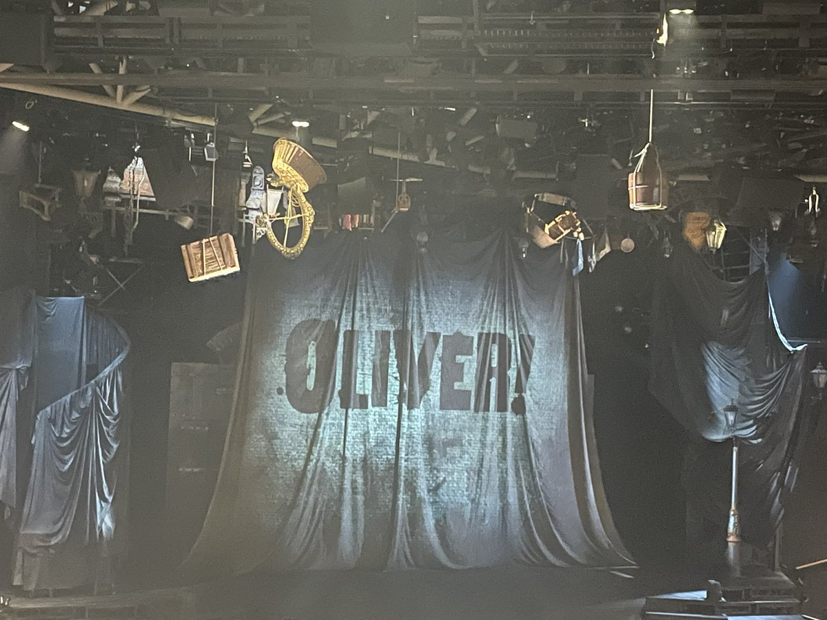 Saw @ChichesterFT new production of ‘Oliver!’ by Matthew Bourne and Cameron  Mackintosh on Saturday. It was absolutely stellar. Transferring to the Gielgud in December. Totally recommend it.