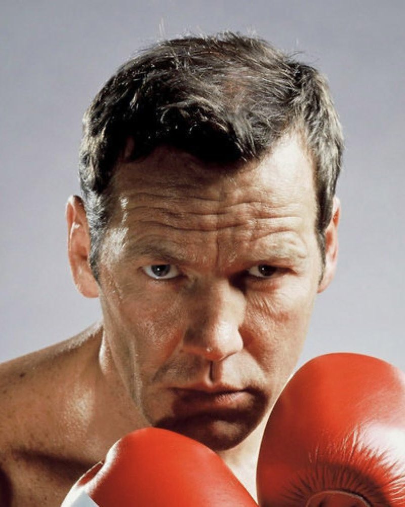 Real_Honecker's tweet image. Liebe Genossinnen und Genossen, 

es ist ein Gerücht der Springer-Presse, dass Boxlegende Henry Maske als Henriette Maske zum Boxsport zurückkehrt, um bei den Frauen anzutreten.

Mit sozialistischem Gruß 
Erich Honecker

#Olympia2024 #Schande #boxen #angelacarini #imanekhelif