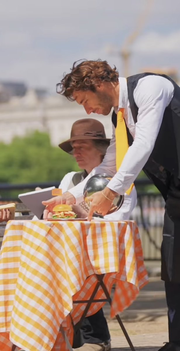 OverandWonder's tweet photo. St Pierre's #experientialmarketing campaign highlights the importance of transforming lunchtime into a memorable experience. 

Aiming to encourage Brits to #eatavecrespect, they leverage the fact that 70% of consumers prefer brands that create impactful experiences 💫 #Marketing https://t.co/0TgfREd9VQ