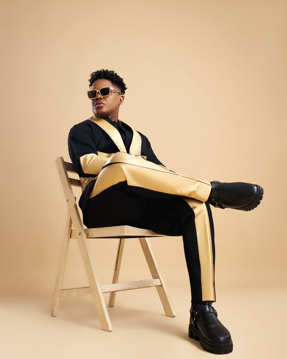 themaineltee's tweet photo. NEW MONTH, NEW LOOK, NEW PROJECT DROPPING. https://t.co/aEyThp1XHg