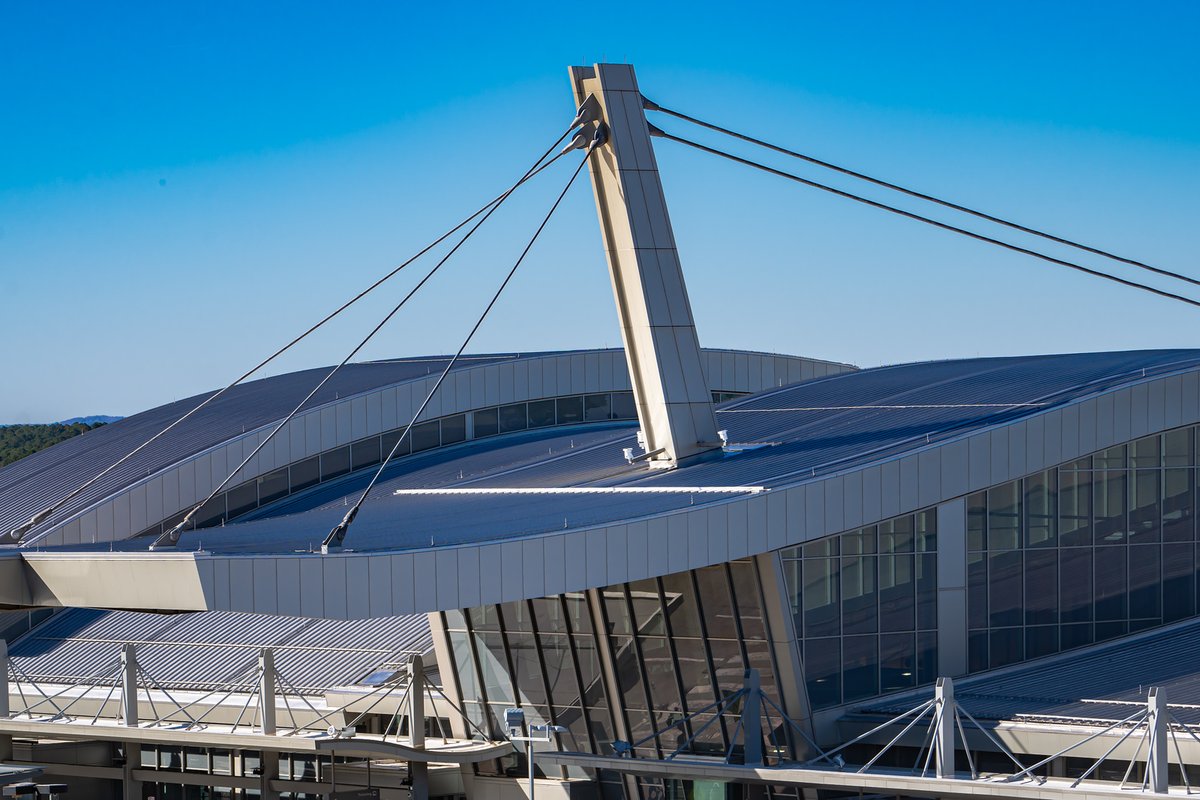RDU Airport tweet media