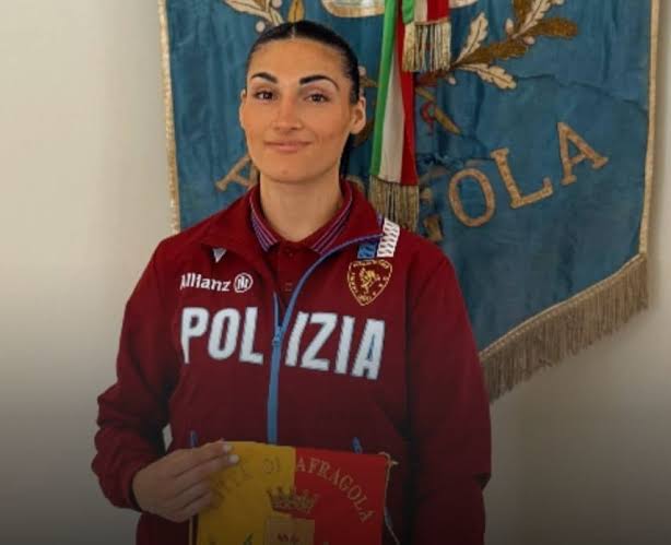 youngmetro3xx's tweet photo. Nelle olimpiadi, come nella vita, ci sono le CATEGORIE https://t.co/WgwV1fXEQt