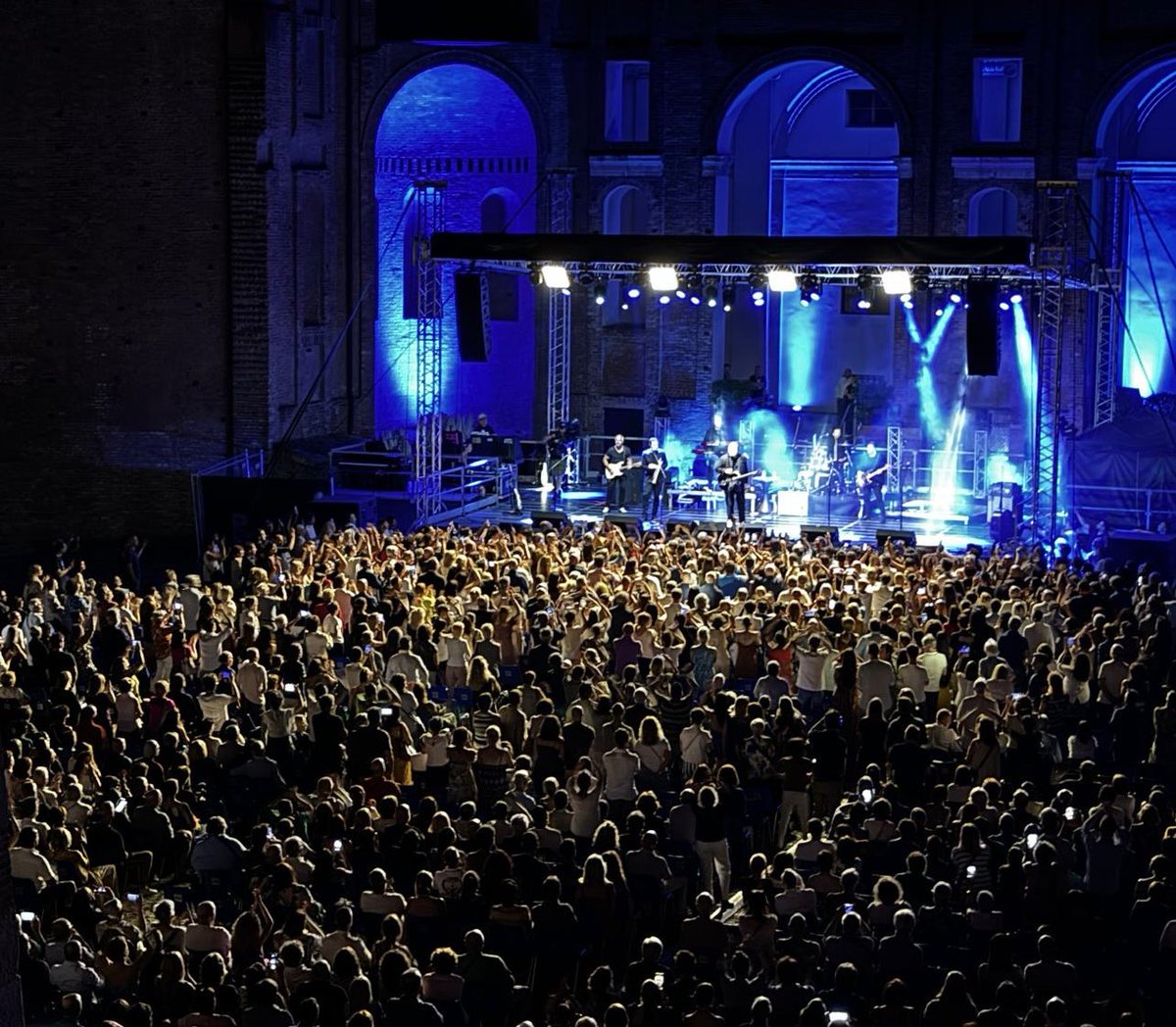 TONIGHT

Just a little north of Udine 

Festival Majano Area Concerti 

Ci Vediamo li !!
