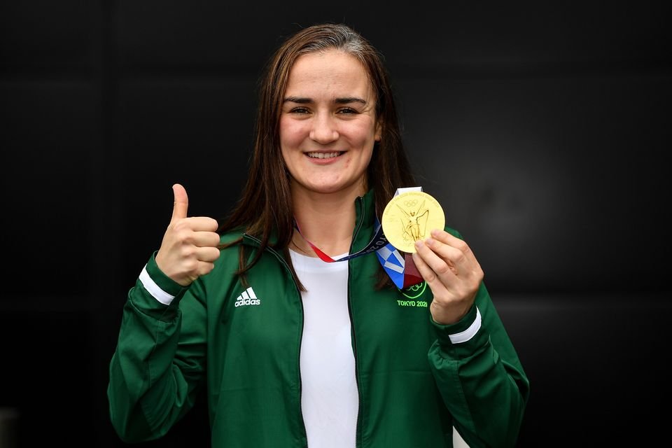 EmiIians's tweet photo. Lei è Kellie Harrington, la pugile irlandese che nelle scorse Olimpiadi di Tokyo ha combattuto e vinto contro Imane Khelif, senza troppe storie. #carini https://t.co/kFQ6SUZOK9
