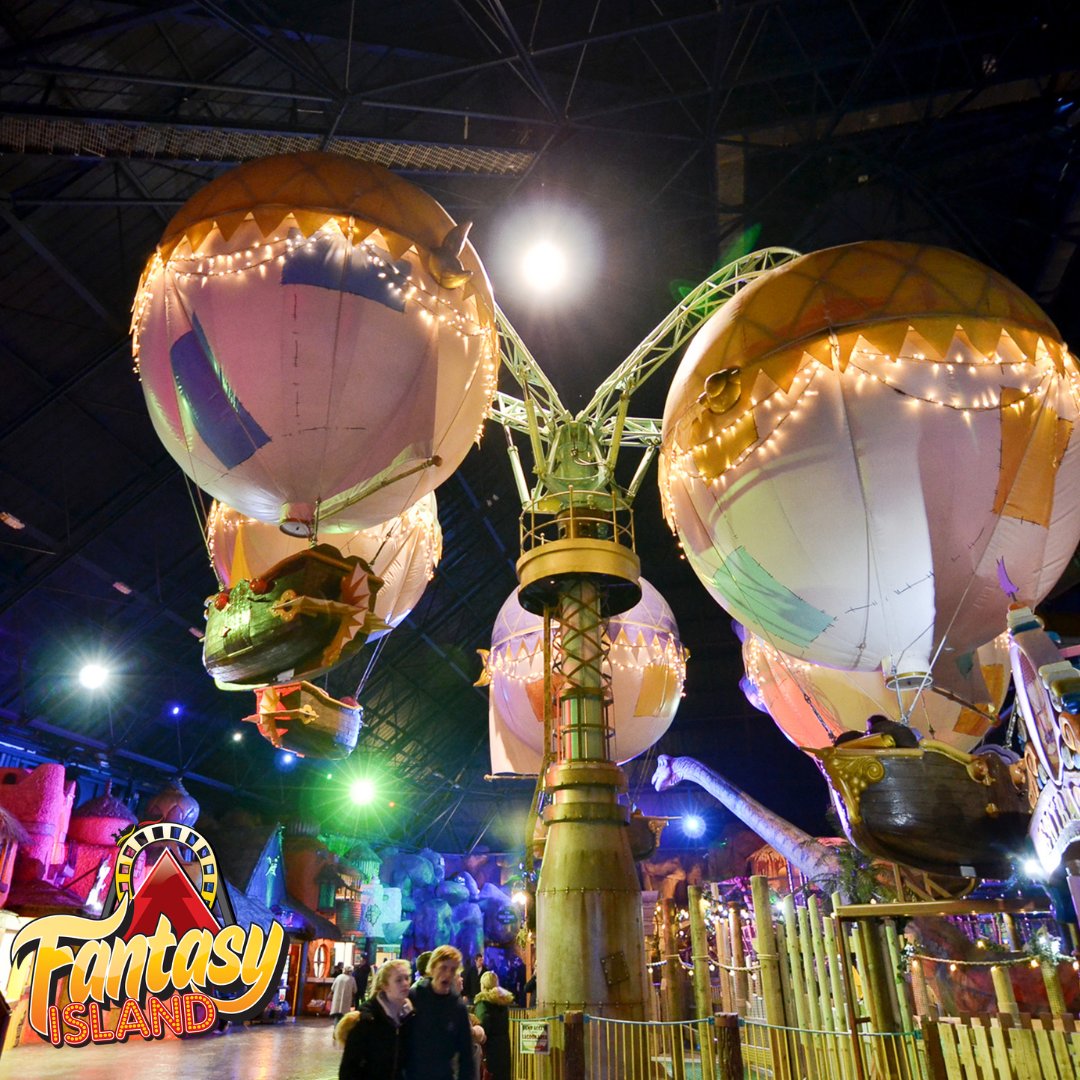 fantasyislanduk's tweet photo. ☀️ The sun is due a visit this afternoon! Expect music and games on Island Beach at our FREE Beach Party from 12PM! 🏖️

Head to our website and find out why we're Lincolnshire's premiere destination, no matter the weather 👉 https://t.co/OB1xkcB2GZ

 #FantasyIsland #BeachParties https://t.co/4rUCR95dfO