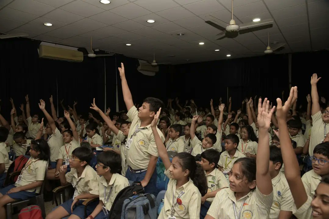BITMKolkata's tweet image. Curriculum-based #ScienceDemonstrationLecture in #SimpleMachines, #Work&amp;amp;Energy at @BITMKolkata, a Unit of @ncsmgoi, @MinOfCultureGoI for students from The Future Foundation School - on August 01, 2024.

#AzadikaAmritMahotsav #BetiBachaoBetiPadhao