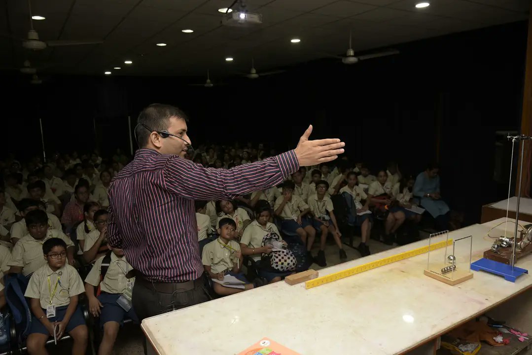 BITMKolkata's tweet image. Curriculum-based #ScienceDemonstrationLecture in #SimpleMachines, #Work&amp;amp;Energy at @BITMKolkata, a Unit of @ncsmgoi, @MinOfCultureGoI for students from The Future Foundation School - on August 01, 2024.

#AzadikaAmritMahotsav #BetiBachaoBetiPadhao