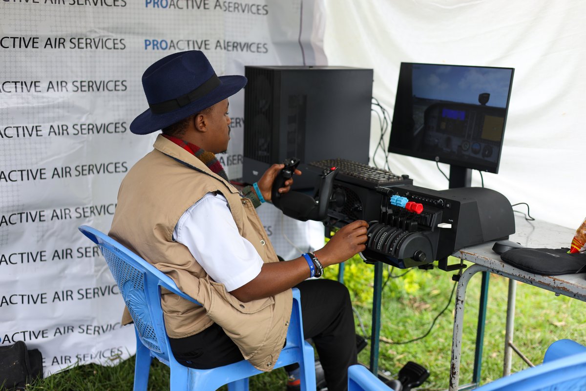 ProactiveFlight's tweet image. 🌟 Exciting Day at Nairobi School's Career Day! 🚀✈️

We had an amazing time sharing our passion for aviation with the bright students at Nairobi School. From interactive sessions to engaging discussions, it was all about inspiring the next generation of aviators. 🛩️✨