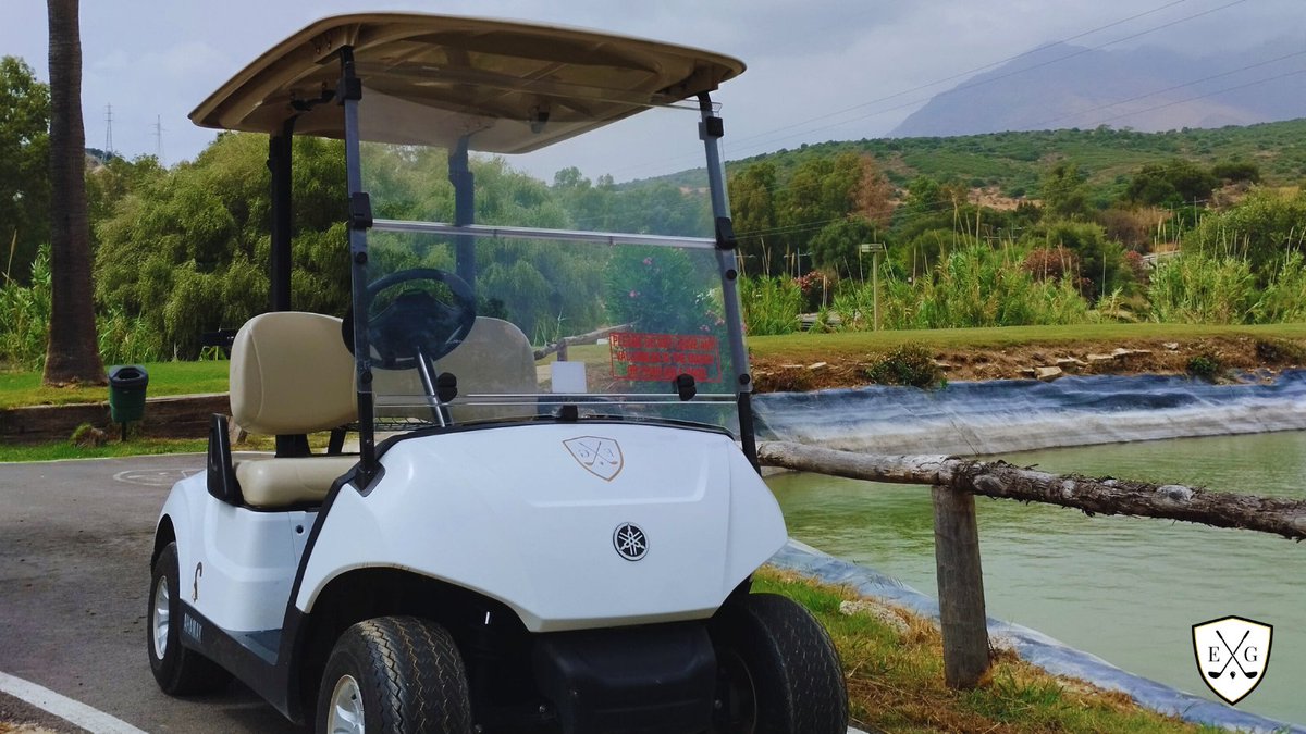 EsteponaGolf's tweet photo. Good morning! We've got a fantastic photo for you of Tuesday at the 10th hole by the lake. The day was a little cloudy, but the views from our golf course are absolutely incredible!🏌️‍♂️⛳
#esteponagolf #golf #estepona #golfer #green #FelizJueves #buggy #cloudy #greenfee #summer https://t.co/JpcHR6tnoL