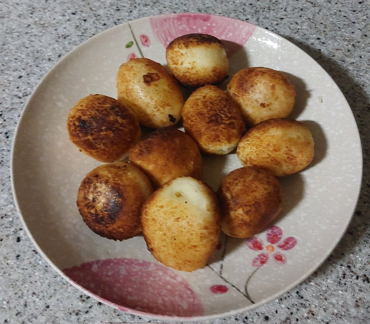 오늘의 야식 치즈볼^^