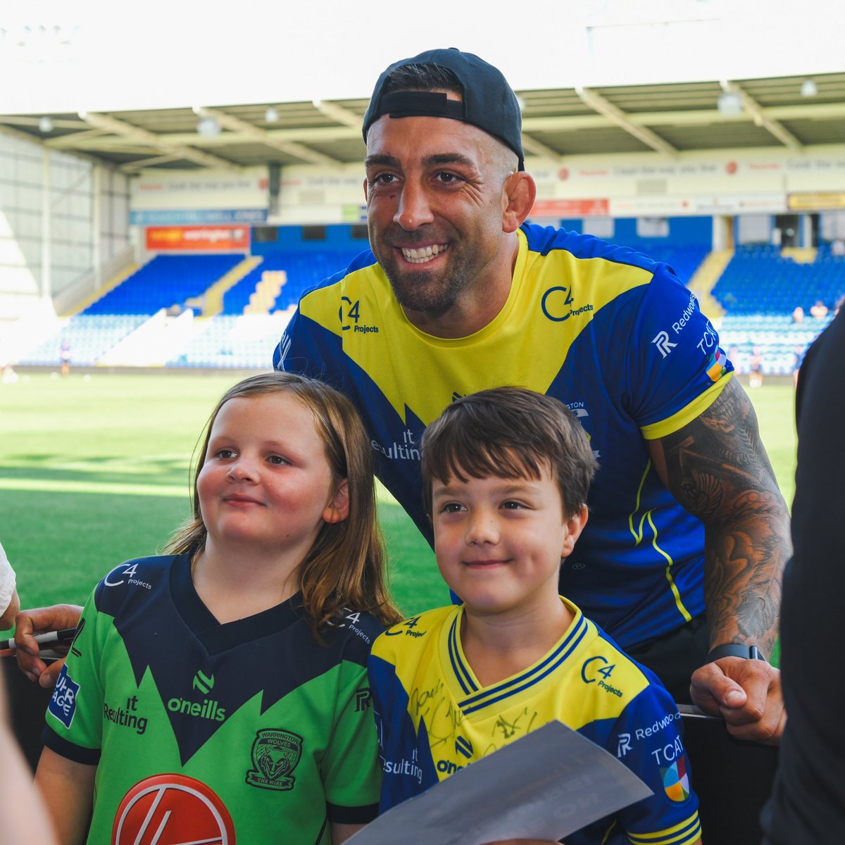 Over 1️⃣,0️⃣0️⃣0️⃣ Junior Wires attended our Team Run this morning. 

It was great to see so many young Wires meeting their heroes and run through some training drills on the Halliwell Jones turf 🏉

W/ <a href="/seatunique/">Seat Unique</a>