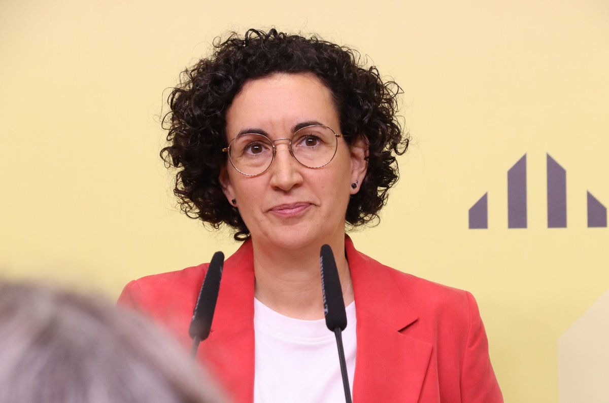 Ha tornat per destruir el país. Menteix descaradament als mitjans de comunicació. Farà president un catalanòfob que deia que es va aplicar tard el 155. Serà recordada juntament amb Felip V i Francisco Franco com una enemiga de Catalunya. Abandera els traïdors. És el mal absolut.